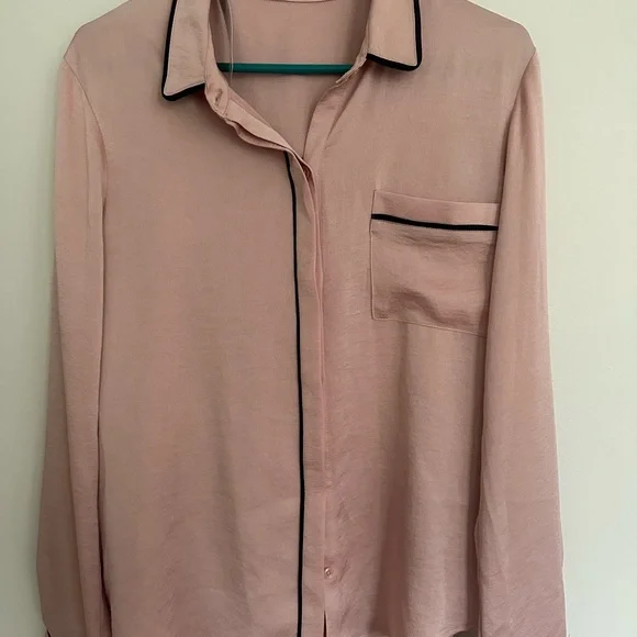 BCBGeneration rose smoke Blush Button-Down pajama top with Black Accents - Picture 4 of 12